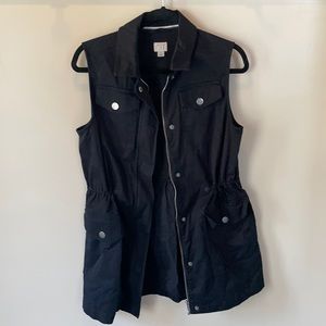black sinched cargo vest